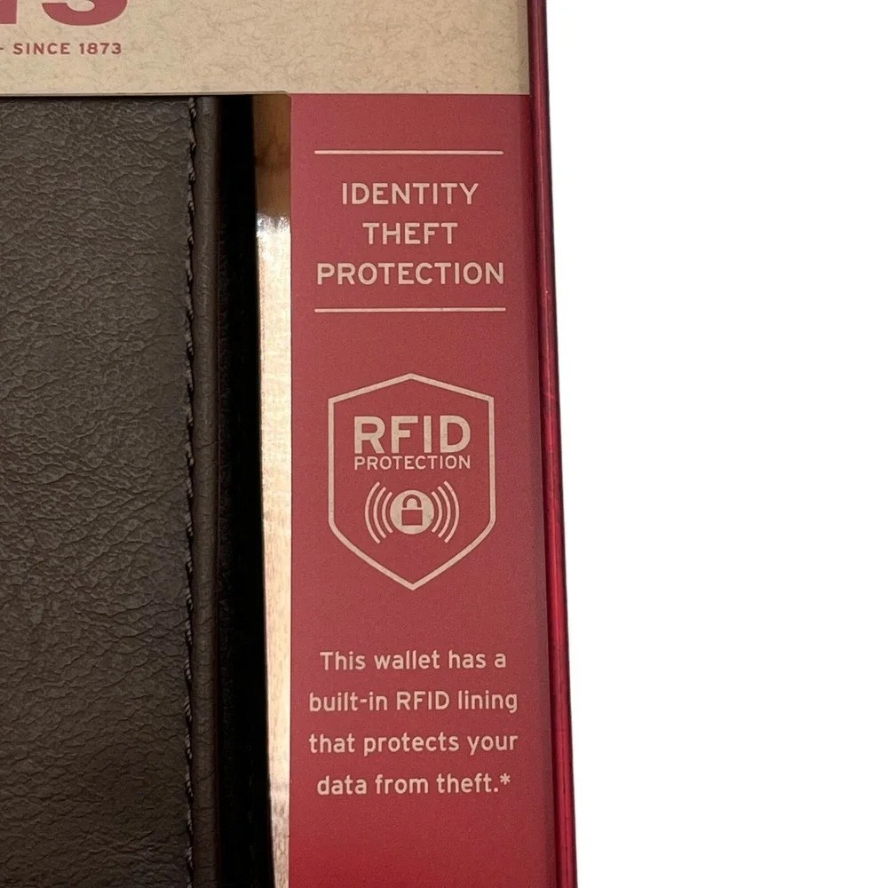 Levis‎ Men's Bifold Wallet Identity Theft Protection RFID-Blocking Brown